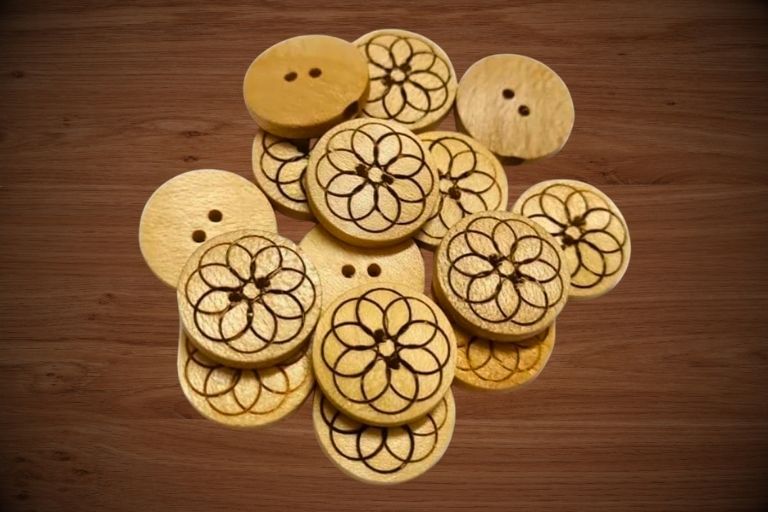 Natural Coconut Button